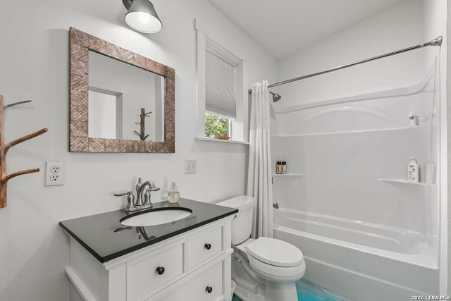 746 Trail Rock Drive, Johnson City, TX 78636