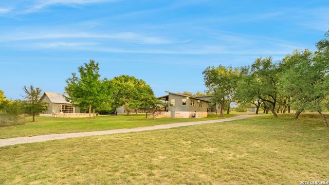 746 Trail Rock Drive, Johnson City, TX 78636