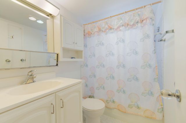 2840 Cynthia Lane 101, Lake Worth Beach, FL 33461