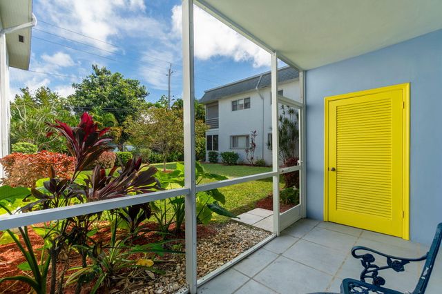 2840 Cynthia Lane 101, Lake Worth Beach, FL 33461