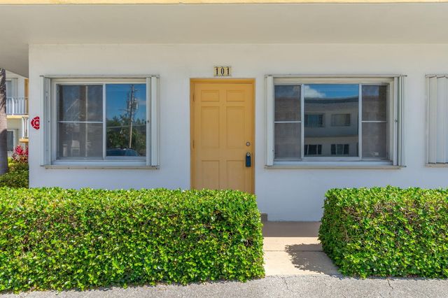 2840 Cynthia Lane 101, Lake Worth Beach, FL 33461