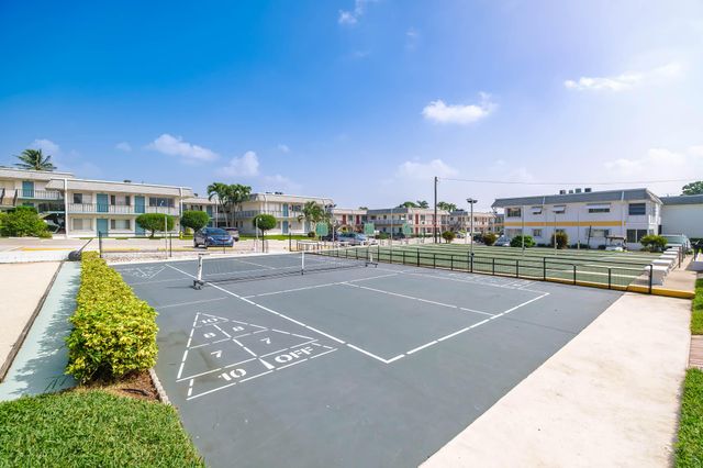 2840 Cynthia Lane 101, Lake Worth Beach, FL 33461