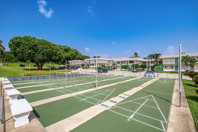 2840 Cynthia Lane 101, Lake Worth Beach, FL 33461