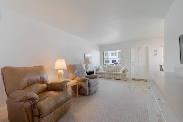 2840 Cynthia Lane 101, Lake Worth Beach, FL 33461