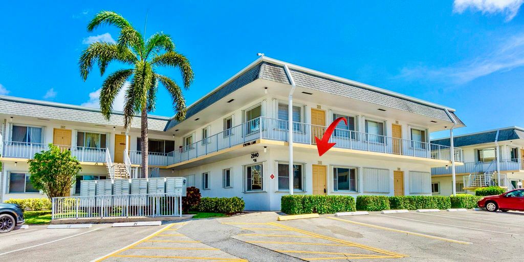 2840 Cynthia Lane 101, Lake Worth Beach, FL 33461