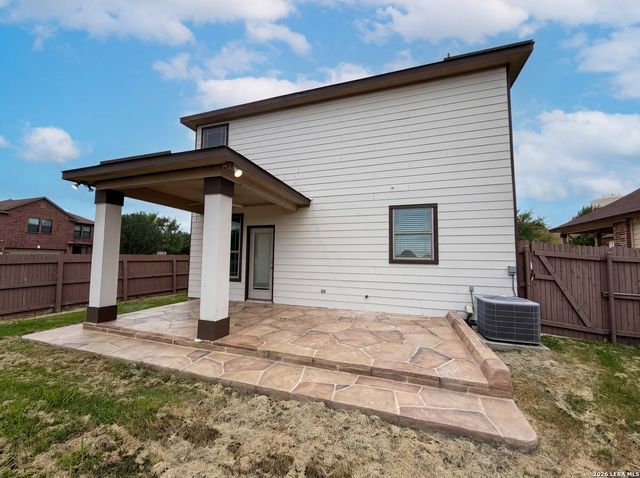 5733 Ty Lindstrom, Schertz, TX 78108