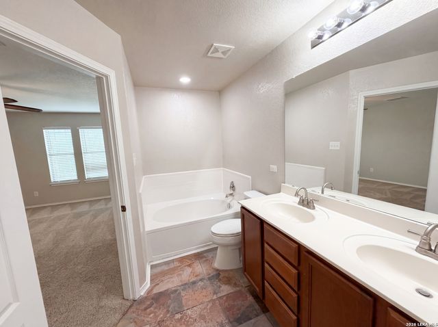 5733 Ty Lindstrom, Schertz, TX 78108