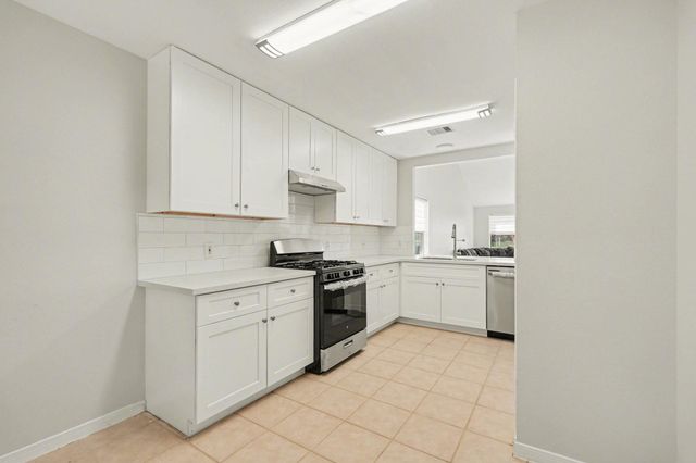 17447 S Summit Canyon Drive, Houston, TX 77095