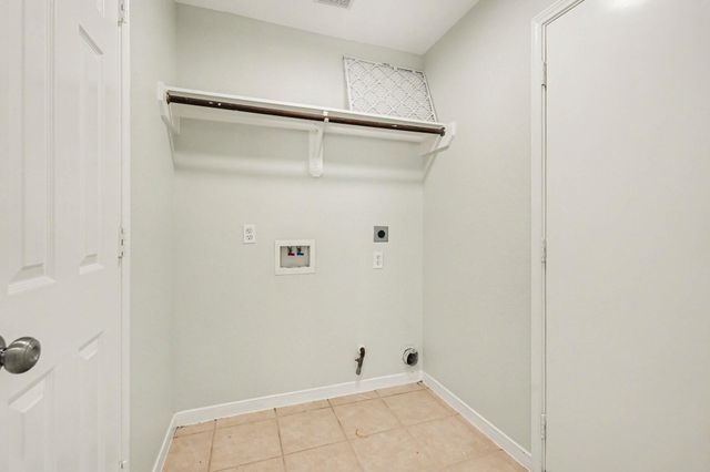 17447 S Summit Canyon Drive, Houston, TX 77095