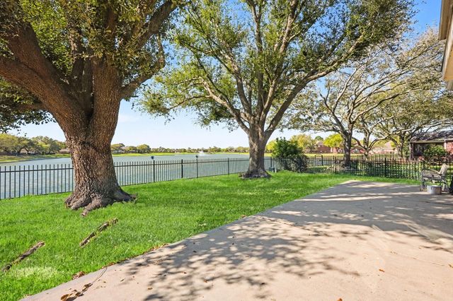 17447 S Summit Canyon Drive, Houston, TX 77095