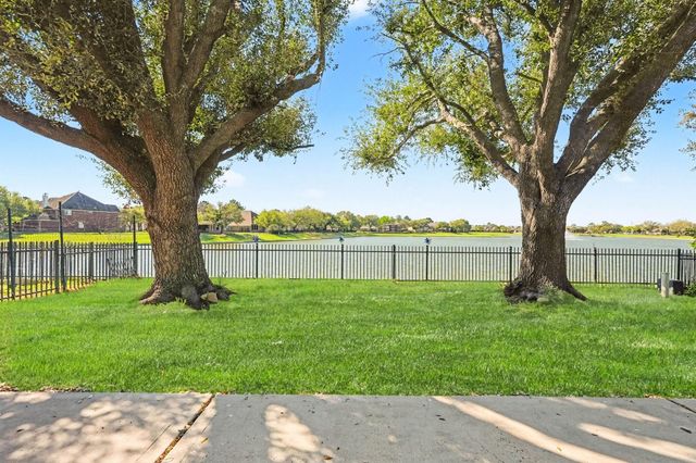 17447 S Summit Canyon Drive, Houston, TX 77095