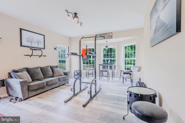 6315 LITTLE ACRES LN, Woodford, VA 22580