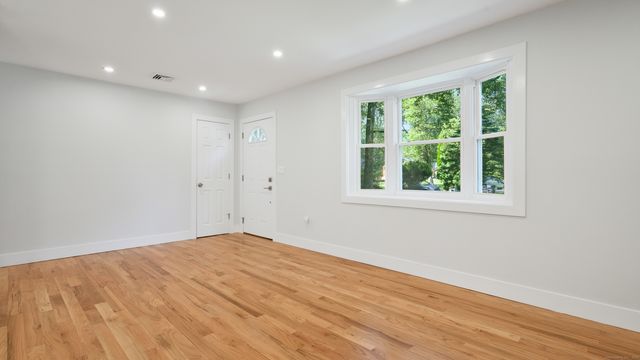 23 Valley View Lane, New Milford, CT 06776