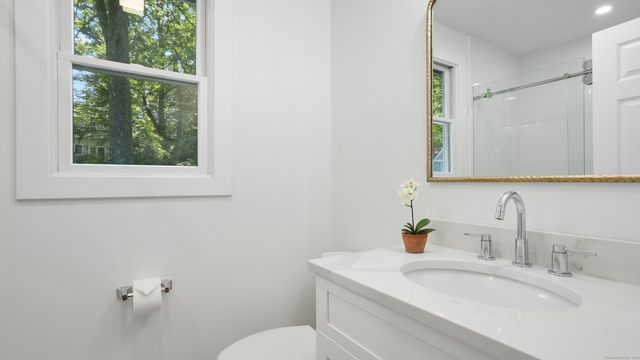 23 Valley View Lane, New Milford, CT 06776