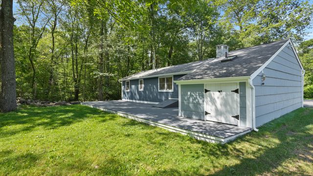 23 Valley View Lane, New Milford, CT 06776