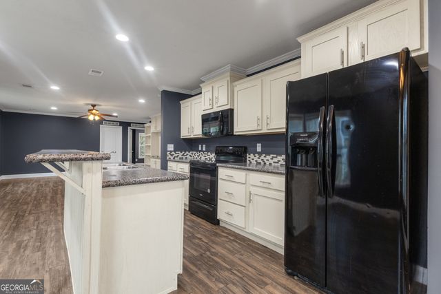109 Willow Drive E, Newnan, GA 30263