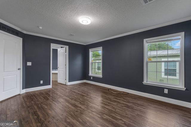 109 Willow Drive E, Newnan, GA 30263