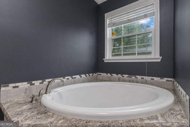 109 Willow Drive E, Newnan, GA 30263