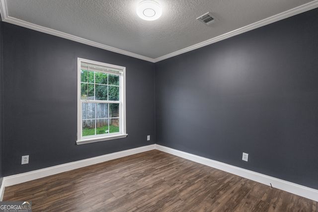 109 Willow Drive E, Newnan, GA 30263
