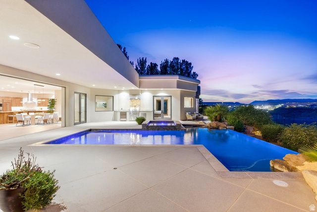 2031 E CLIFF POINT DR, St. George, UT 84790