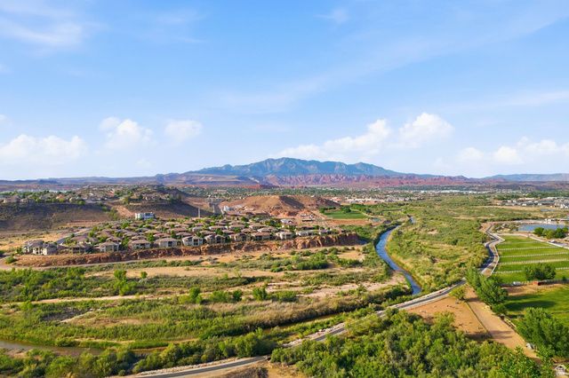 2031 E CLIFF POINT DR, St. George, UT 84790