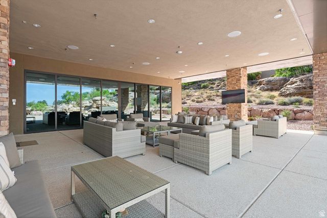2031 E CLIFF POINT DR, St. George, UT 84790