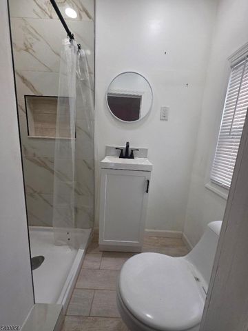 16 Mineral Sprg A, Passaic City, NJ 07055