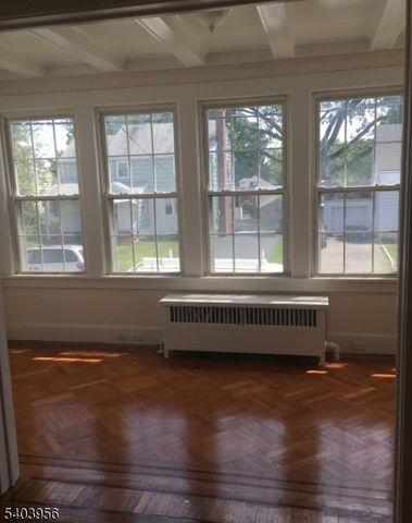 16 Mineral Sprg A, Passaic City, NJ 07055