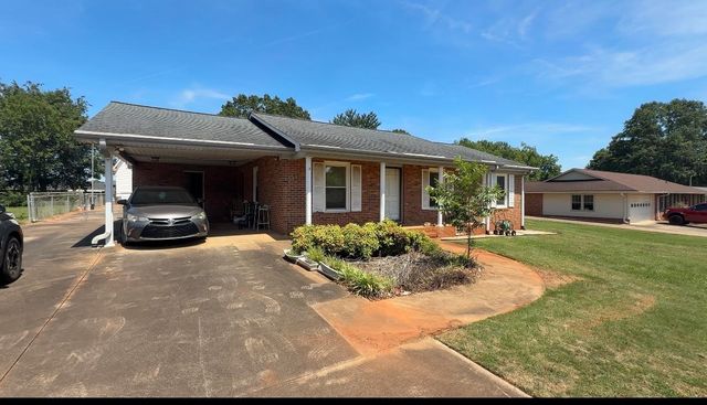 3540 Parris Bridge Road, Boiling Springs, SC 29316