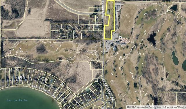 W389N7108 Pennsylvania STREET, Oconomowoc, WI 53066