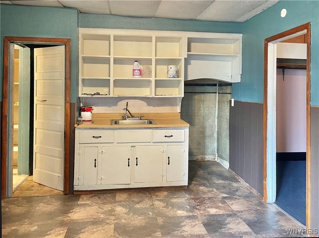 301 Davey Street, Buffalo, NY 14206