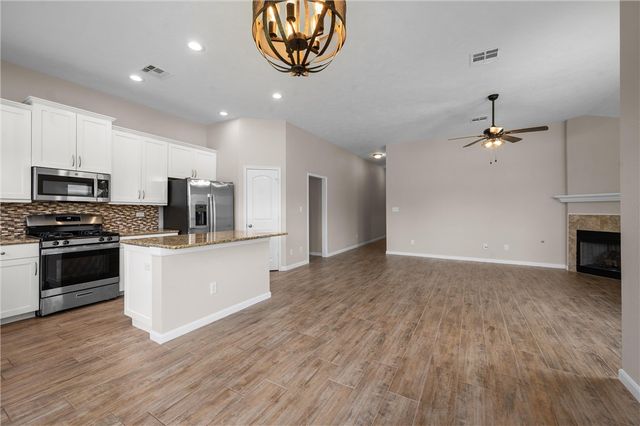 3075 Positano Loop, Bryan, TX 77808