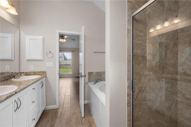 3075 Positano Loop, Bryan, TX 77808