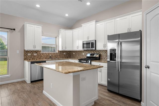 3075 Positano Loop, Bryan, TX 77808