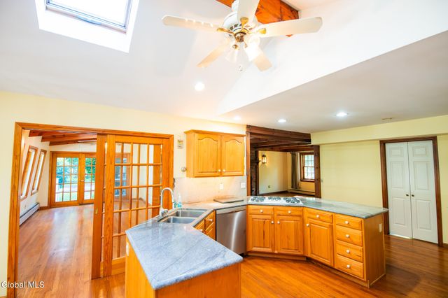 20 Lantern Hill Road, Queensbury, NY 12804