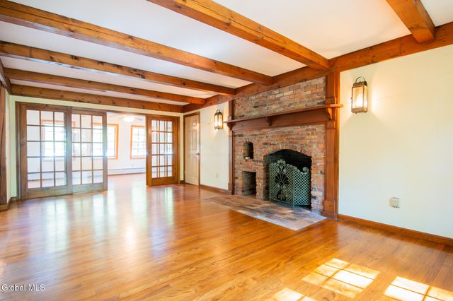 20 Lantern Hill Road, Queensbury, NY 12804