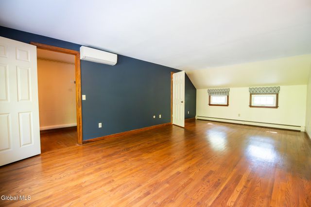 20 Lantern Hill Road, Queensbury, NY 12804