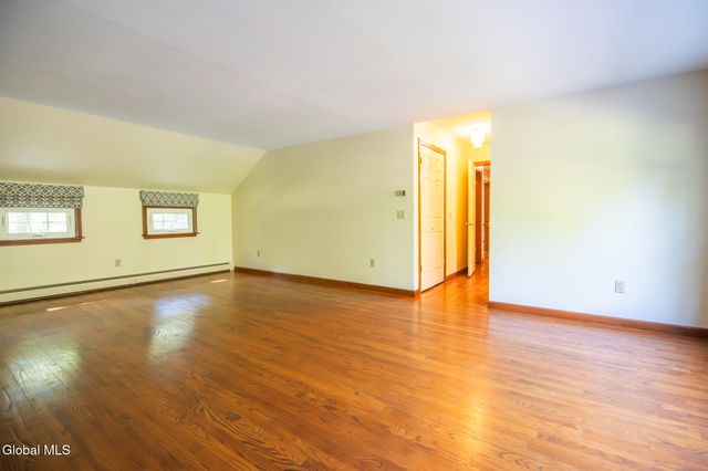 20 Lantern Hill Road, Queensbury, NY 12804