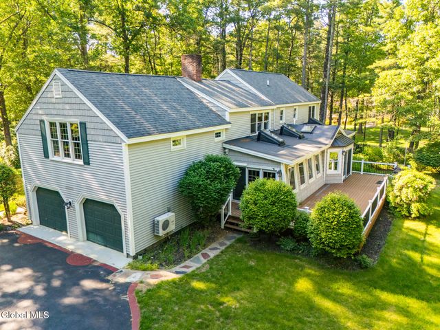 20 Lantern Hill Road, Queensbury, NY 12804
