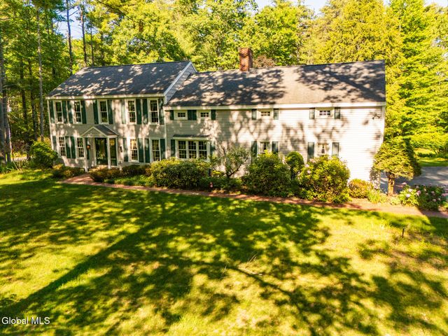 20 Lantern Hill Road, Queensbury, NY 12804