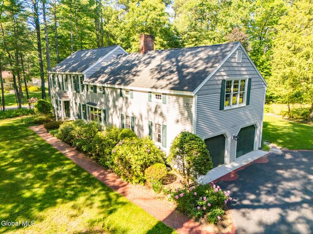 20 Lantern Hill Road, Queensbury, NY 12804