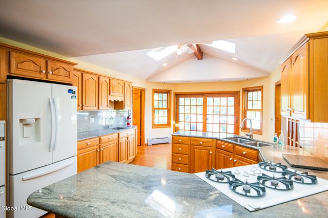 20 Lantern Hill Road, Queensbury, NY 12804