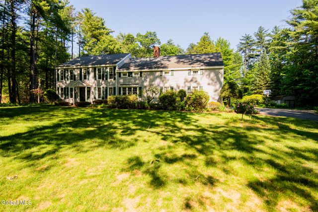 20 Lantern Hill Road, Queensbury, NY 12804
