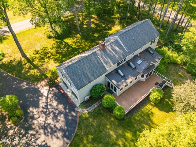 20 Lantern Hill Road, Queensbury, NY 12804