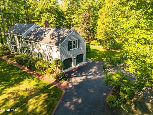 20 Lantern Hill Road, Queensbury, NY 12804