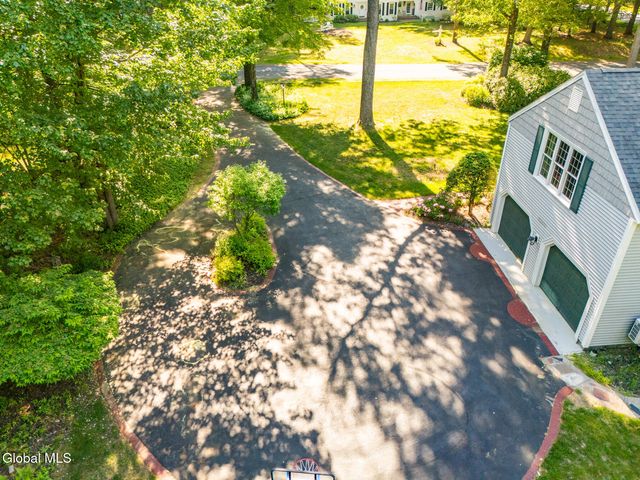 20 Lantern Hill Road, Queensbury, NY 12804