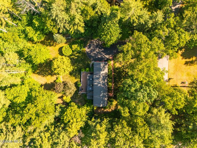 20 Lantern Hill Road, Queensbury, NY 12804