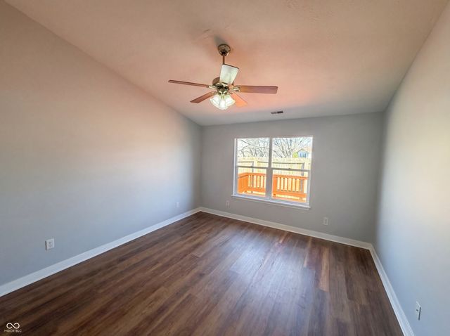 227 Park Place Court, Avon, IN 46123