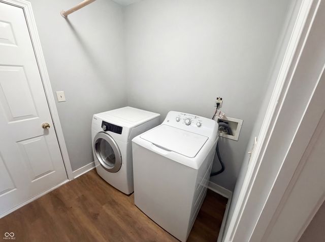 227 Park Place Court, Avon, IN 46123