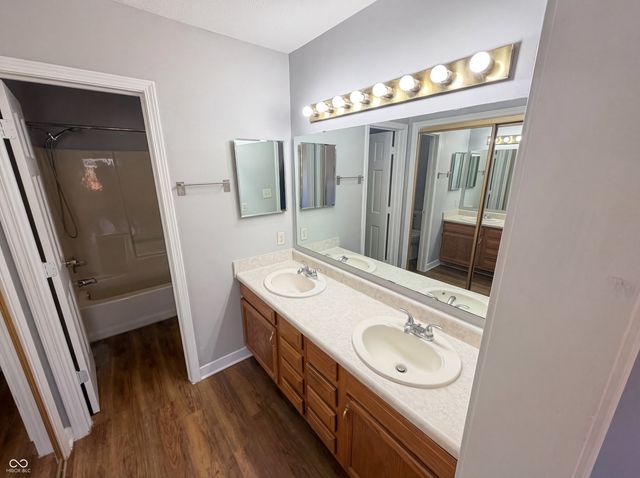 227 Park Place Court, Avon, IN 46123